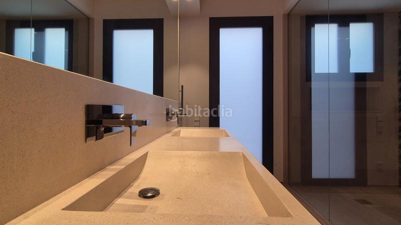 Foto bd3fce88-cc68-4435-90a3-f7c2b3a2c828. Maison jumelée avec chauffage dans Silla