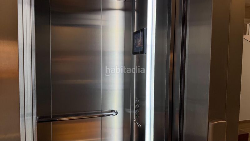 Foto ea98544c-b9bb-4e1a-879b-1ba27088b81a. Casa adossada a Silla