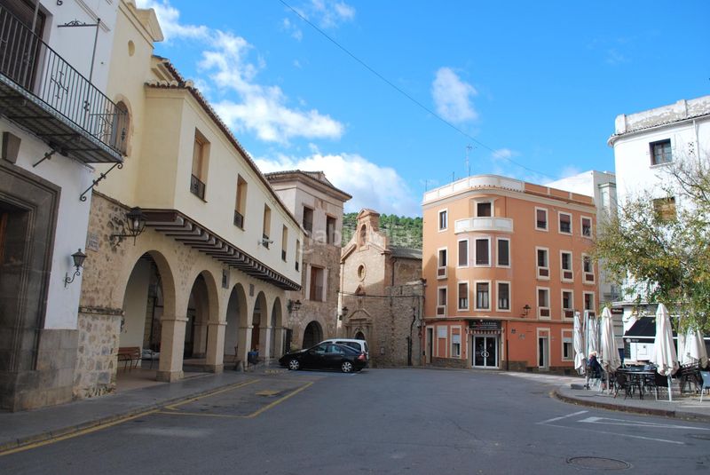 Foto a9e73d9f-4ce0-488b-ba67-1af257d9d42c. Casa adossada amb aparcament a Jérica