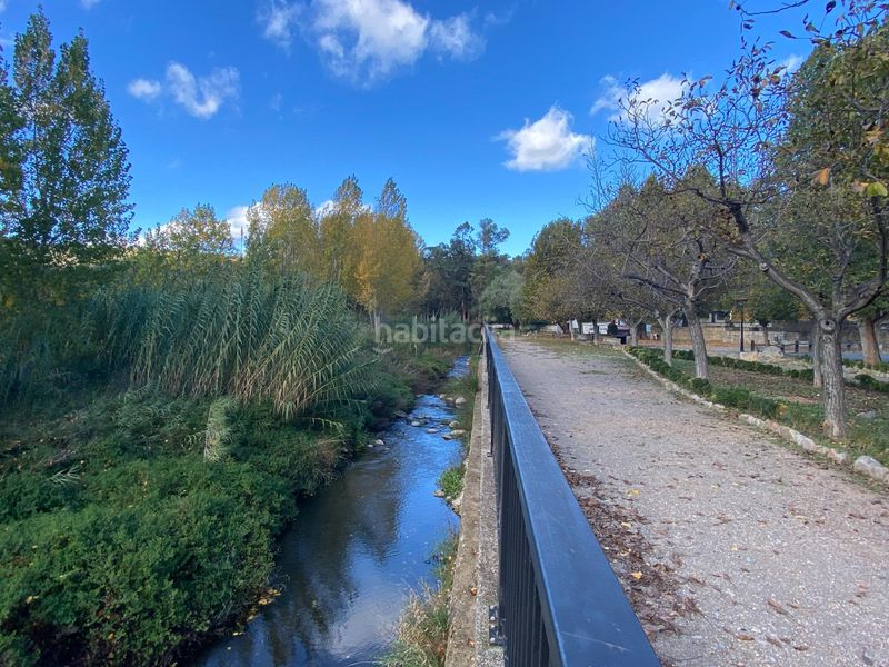 Foto b767400a-bf6f-4b6a-9eea-05155cc54d0c. Casa adossada amb aparcament a Jérica