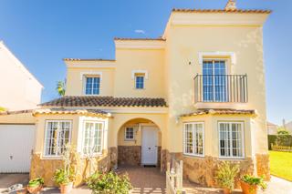 Chalet  Serra carrasqueta (alf). Exclusivo chalet independiente en urbanización alfinach  segurid