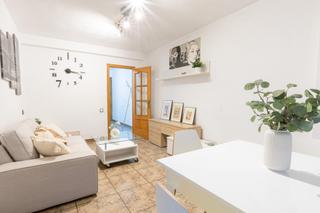 Location Appartement à Calle juan ramon jimenez 68. Fantastico y acogedor piso de 3 habitaciones en quatre carreres,