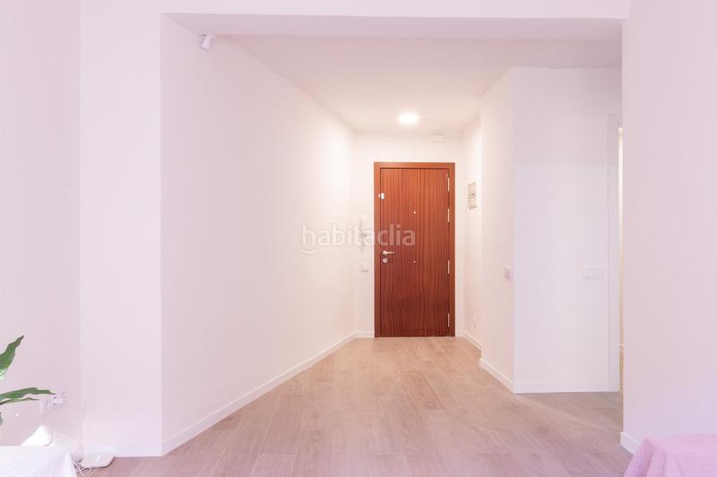 Foto b72cd470-a6e8-4aa5-8100-fdb46d7c0991. Apartamento moderno, acogedor y renovado tu próximo hogar en monteolivete en Valencia