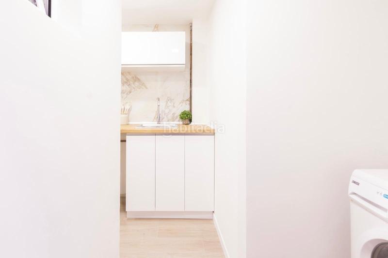 Foto bf9f81dc-8f7f-43f0-85d5-0fefbddc7715. Apartamento moderno, acogedor y renovado tu próximo hogar en monteolivete en Valencia