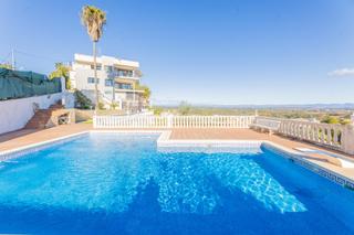 Chalet  Pedro alcarria. Chalet de lujo con vistas privilegiadas y estilo de vida exclusi