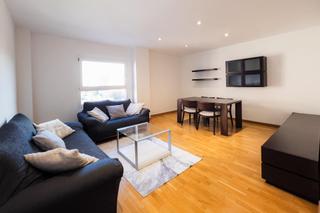 Location Appartement  Avenida primado reig. Piso amueblado junto universidades