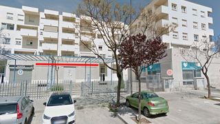 Lloguer Local Comercial  Calle puig. Local en bruto modulable con carencia  desde 500  inversión o ne