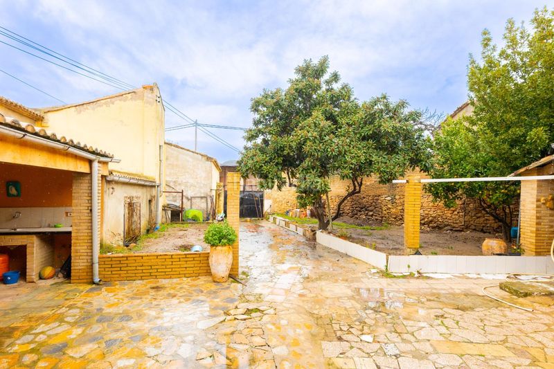 Foto 0a8e7c0e-e734-4021-a702-71eb6ffcd272. Casa adossada a Sant Josep-Zona Hospital Ontinyent
