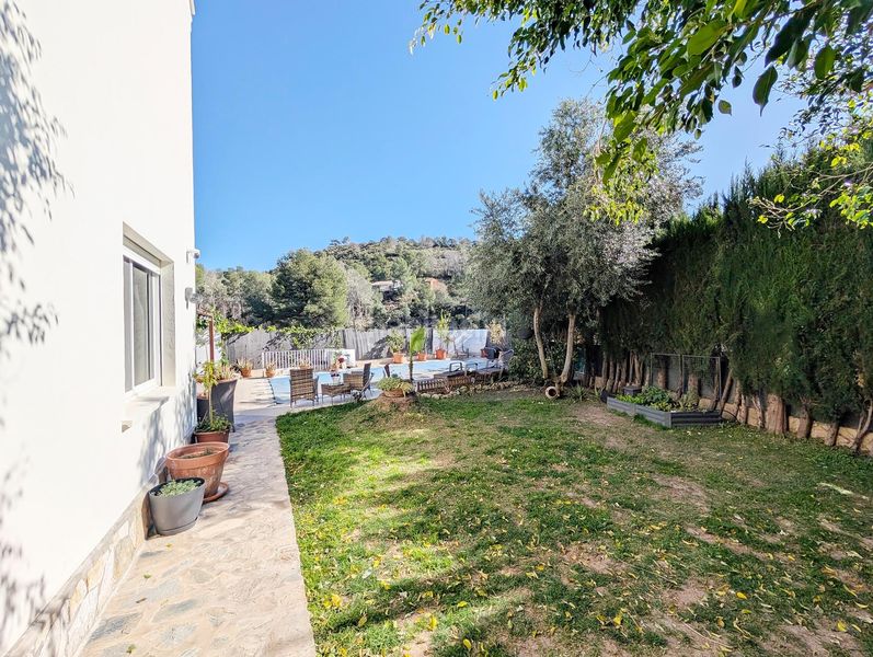 Foto 5c711647-8ca5-4ea7-bf50-3b9ccb82f9b6. Chalet en calle c navarres (alf) 5 exclusividad y confort en alfinach en Puçol