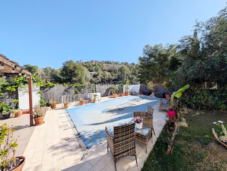 Foto 90cca314-552a-49a6-811f-f6b993cd18b8. Chalet en calle c navarres (alf) 5 exclusividad y confort en alfinach en Puçol