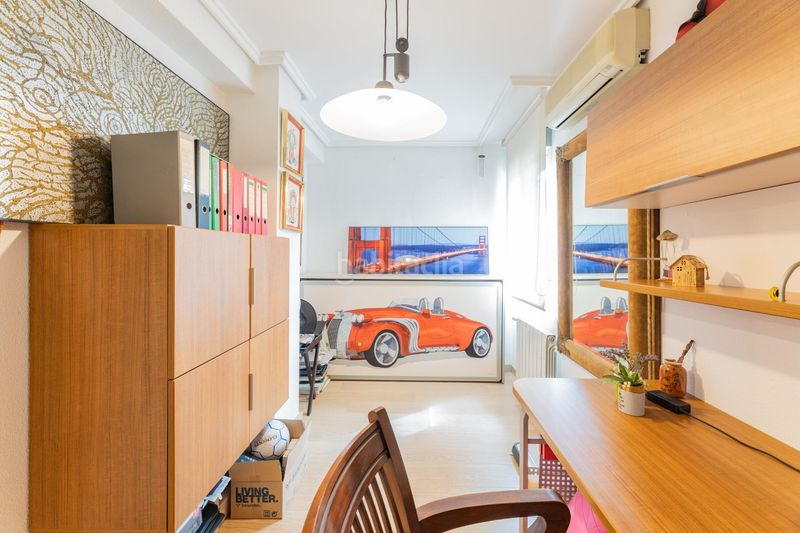 Foto 7861478b-9b42-4b37-b00f-510f9fea38c6. Pis amb aparcament a Ciutat Jardí Valencia