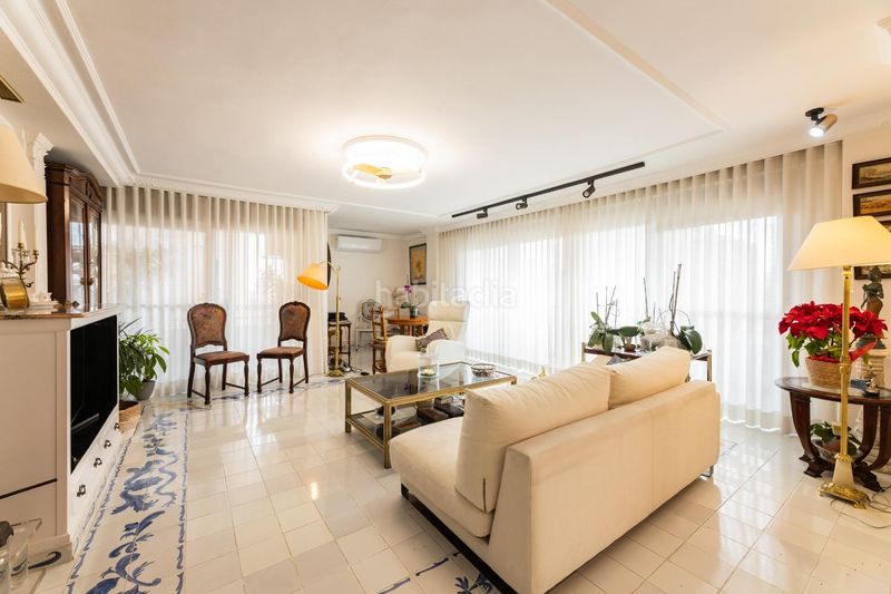 Foto a164bd53-3fcf-4641-b181-31923c6824ec. Pis amb aparcament a Ciutat Jardí Valencia