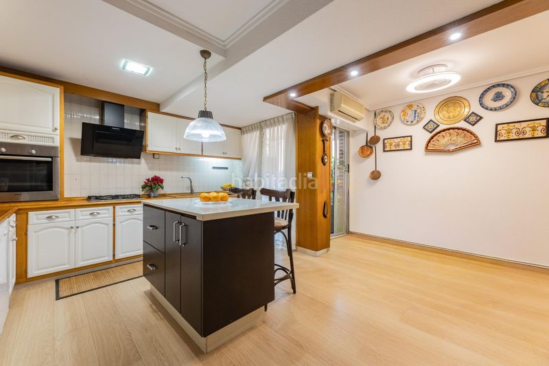 Foto b0b1546d-1af8-493c-90f1-36720c2ea86e. Pis amb aparcament a Ciutat Jardí Valencia