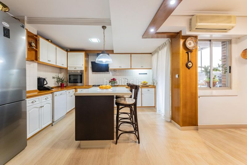 Foto bbad39f2-23ce-4a5a-a1e0-18b072230887. Pis amb aparcament a Ciutat Jardí Valencia