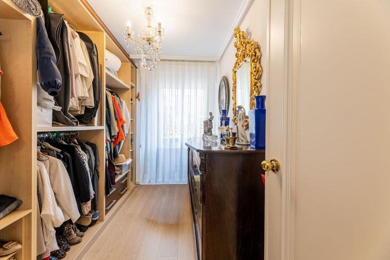 Foto d4e33195-f4da-41ea-803d-09cfee2d10cc. Pis amb aparcament a Ciutat Jardí Valencia