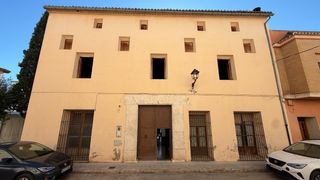 Masía en Vera, de 10. Casa de pueblo en alberic 751 m2, 6 hab, gran patio y antigua ca