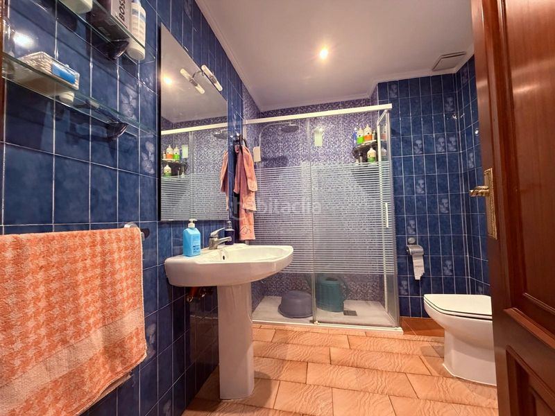 Foto 7f40b8ee-bfab-47d7-88f0-90876073d483. Casa amb aparcament a Meliana
