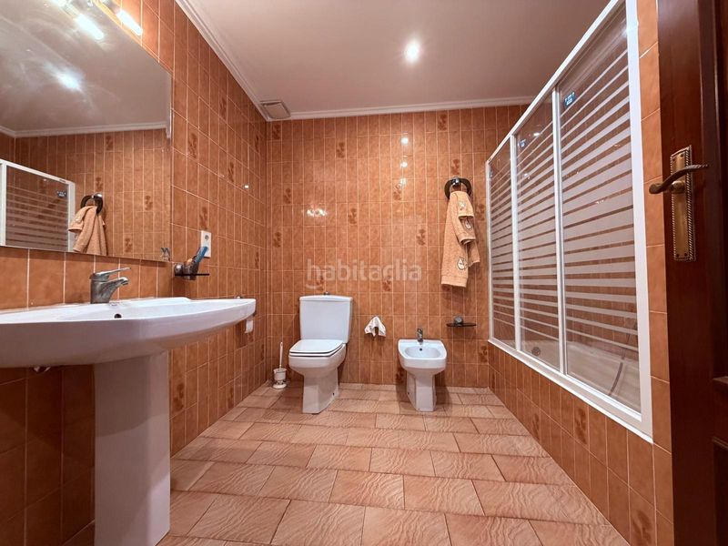 Foto aff6fe47-161d-40f1-8a4d-657893fe0095. Casa amb aparcament a Meliana