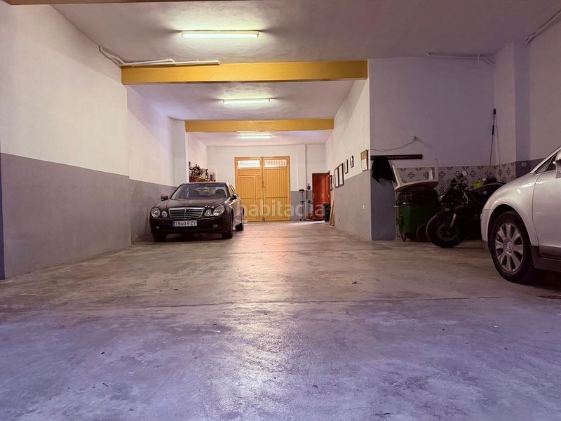 Foto c0764146-60bb-4ae2-8b69-71bb0b7191cd. Casa amb aparcament a Meliana
