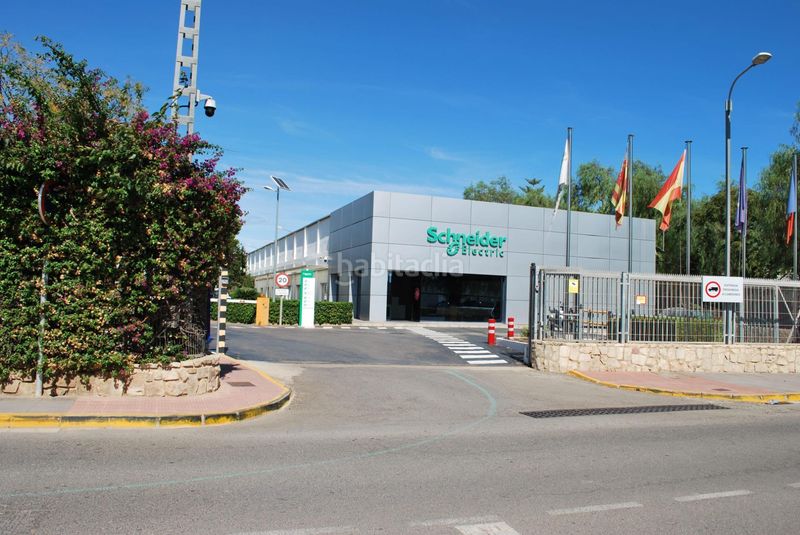 Foto 5714a2a1-e1c8-4570-8d4e-7efde3517002. Casa amb aparcament a Meliana