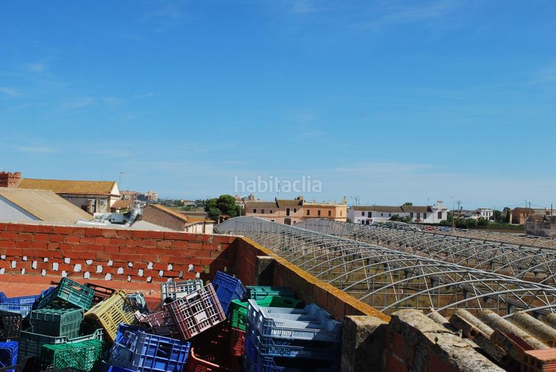 Foto 6077488e-0b08-4355-ab0f-5adc216aef8c. Casa amb aparcament a Meliana