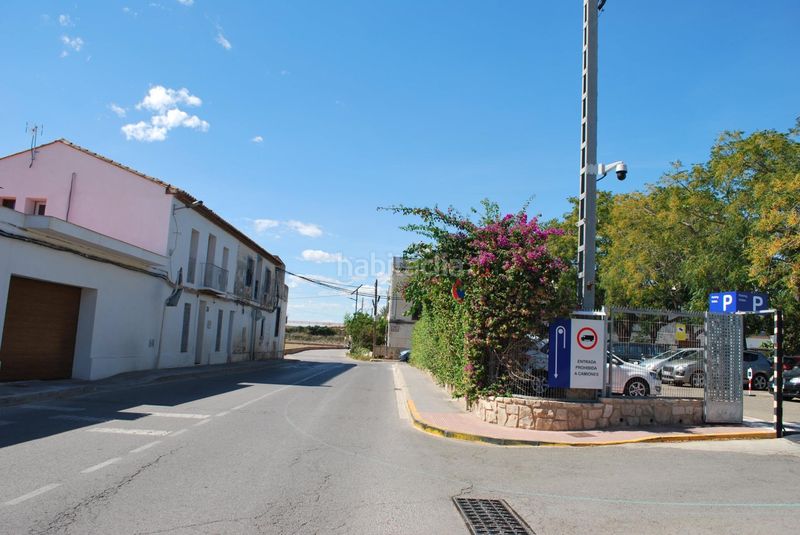 Foto c5f15faa-6323-4788-a304-730812b3555a. Casa amb aparcament a Meliana