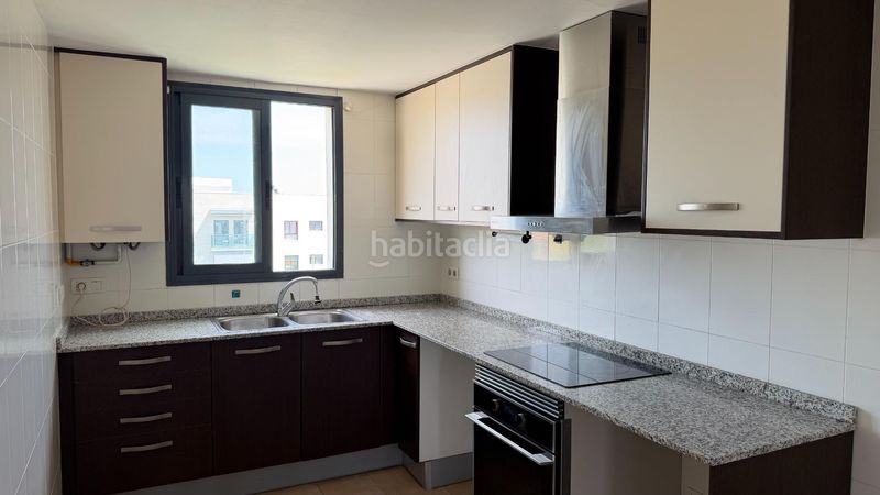 Foto 0ba7313b-4597-41fc-8b67-c8516e6b3d83. Àtic a serra 7 a Massamagrell