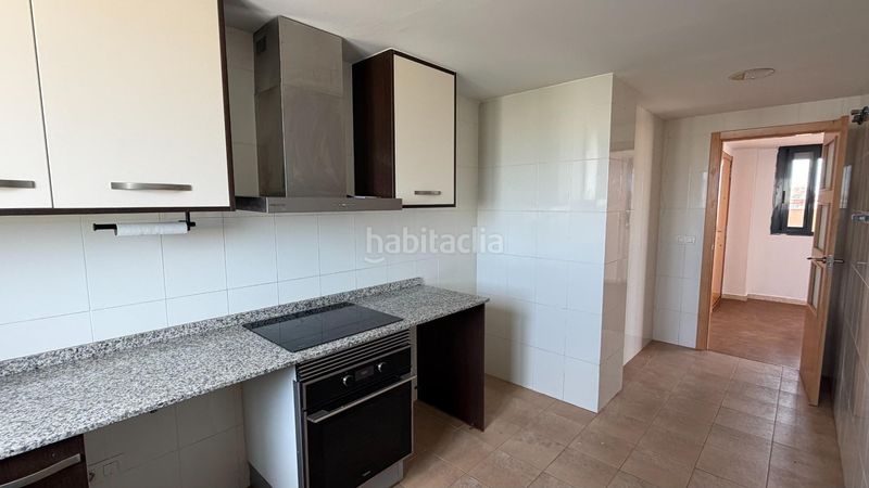 Foto f76cd6f2-a521-4e62-8640-819583492e0a. Àtic a serra 7 a Massamagrell