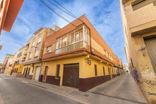 Casa adossada  Calle canovas castillo. Edificio en esquina en puerto de saguntoamplitud, rentabilidad y