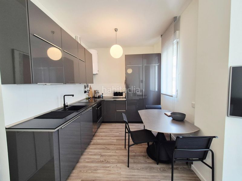 Foto dfeefd53-d073-4985-8697-0ad4cdf790b1. Pis a Gran Via Valencia