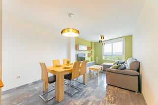 Pis  Avenida diputacion. Piso en llanera con garaje y trastero incluido