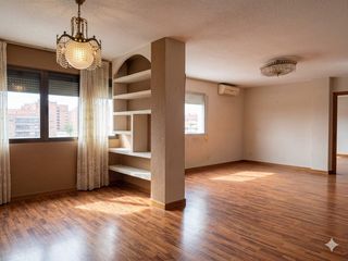 Pis  Ruben dario 14. 10ª planta con vistas y potencial infinito en valencia