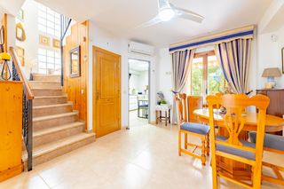 Chalet in Calle rio manzanares -san migue 7. Excelente vivienda lista para ti