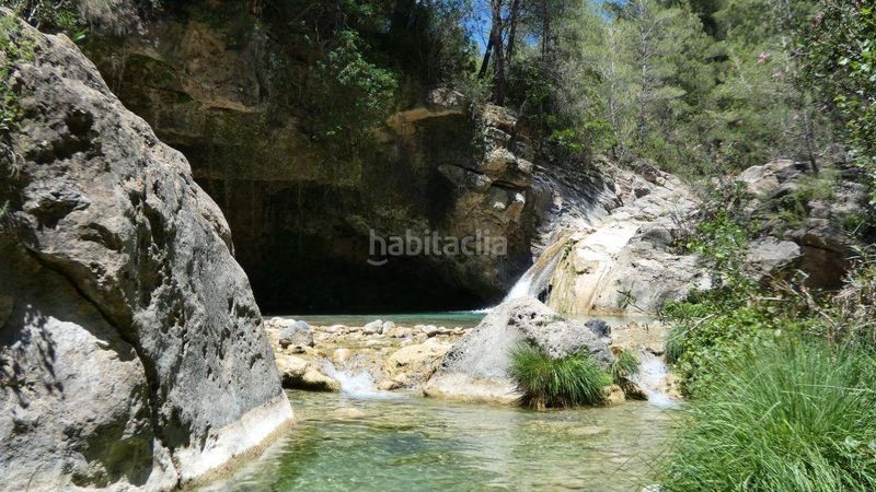 Foto f914deb6-85e0-4b1b-babe-b209b647aa17. Edifici a Llucena / Lucena del Cid