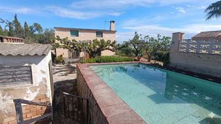 Chalet  Numero 17. Tu oasis particular en ontinyent! casa de campo con piscina, bar