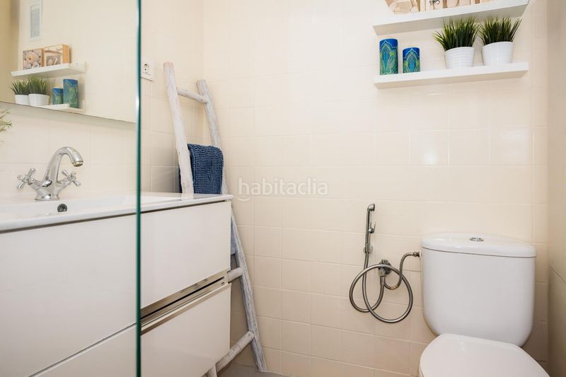 Foto f9a26fd8-6004-44f3-ad0c-480b048d33b9. Pis amb aparcament a Aiora Valencia