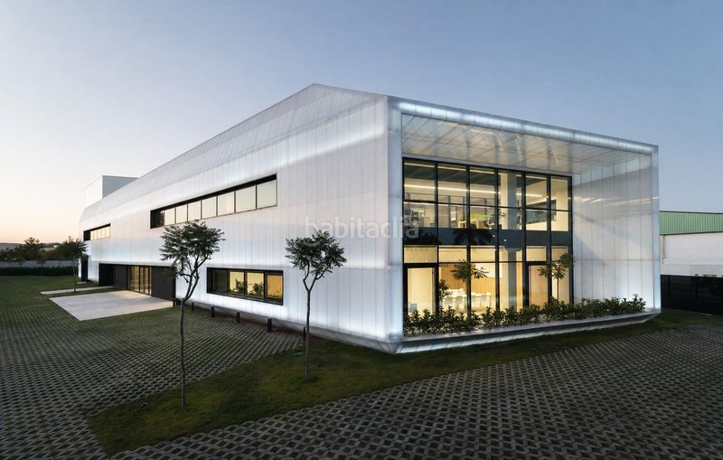 Foto 9aa043e2-1d86-488a-a515-d01011d067db. Oficina sede corporativa de alta eficiencia, diseño arquitectónico y espacios de trabajo premium en Pobla de Vallbona (la)