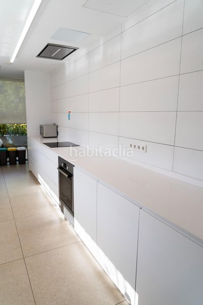 Foto 9ab158ea-9c85-4ec6-842a-77160be0a56e. Oficina sede corporativa de alta eficiencia, diseño arquitectónico y espacios de trabajo premium en Pobla de Vallbona (la)