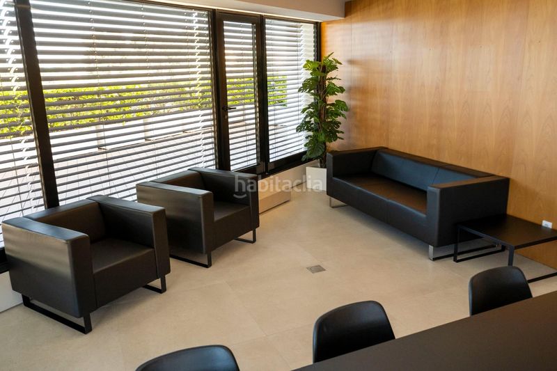 Foto a3b1a041-3b5f-423f-81ef-0fd60214e2f1. Oficina sede corporativa de alta eficiencia, diseño arquitectónico y espacios de trabajo premium en Pobla de Vallbona (la)