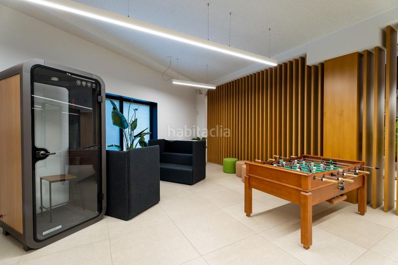 Foto a5b8f1bb-5145-457f-a45c-39fc1631e68d. Oficina sede corporativa de alta eficiencia, diseño arquitectónico y espacios de trabajo premium en Pobla de Vallbona (la)
