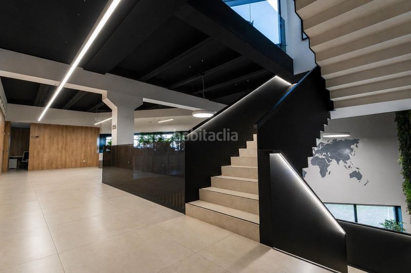 Foto dda38298-b5a9-4fbb-8047-7ff2221bc52d. Oficina sede corporativa de alta eficiencia, diseño arquitectónico y espacios de trabajo premium en Pobla de Vallbona (la)