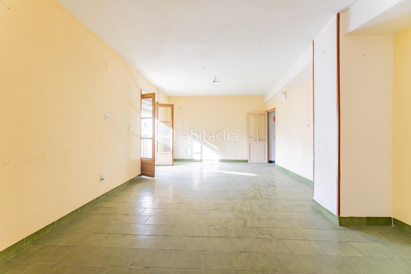 Foto db4c4237-2dc7-4e8c-a55f-57dbd7957a0c. Pis a Centro Ontinyent