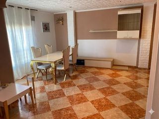 Appartamento in Carlet. Piso centrico con ascensor