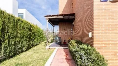 Foto f5e1f05b-44fe-4505-bac8-8a84eece780d. Casa amb aparcament piscina a Torre en Conill-Cumbres de San Antonio Bétera