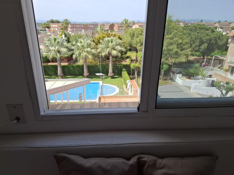 Foto 5061f7f7-8905-4324-853c-6f686043f7f2. Casa adossada amb calefacció aparcament piscina a Bétera