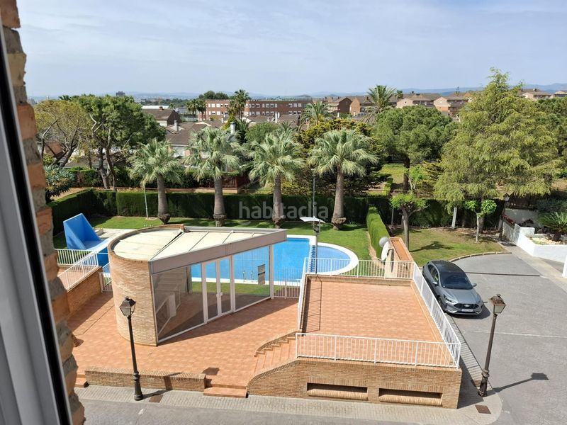 Foto 6dcaae09-656c-4da2-ad8a-f72aafe66450. Casa adossada amb calefacció aparcament piscina a Bétera