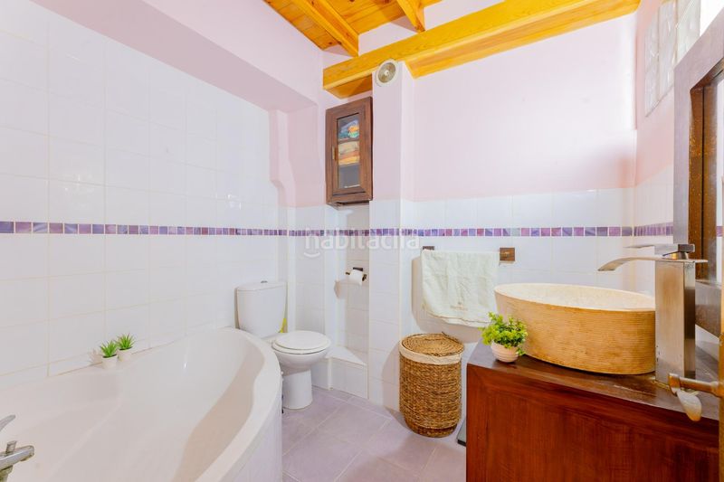Foto 6bd6c6b8-dc21-4222-b550-750a8b9844ec. Casa amb calefacció a El Cabanyal-El Canyamelar Valencia