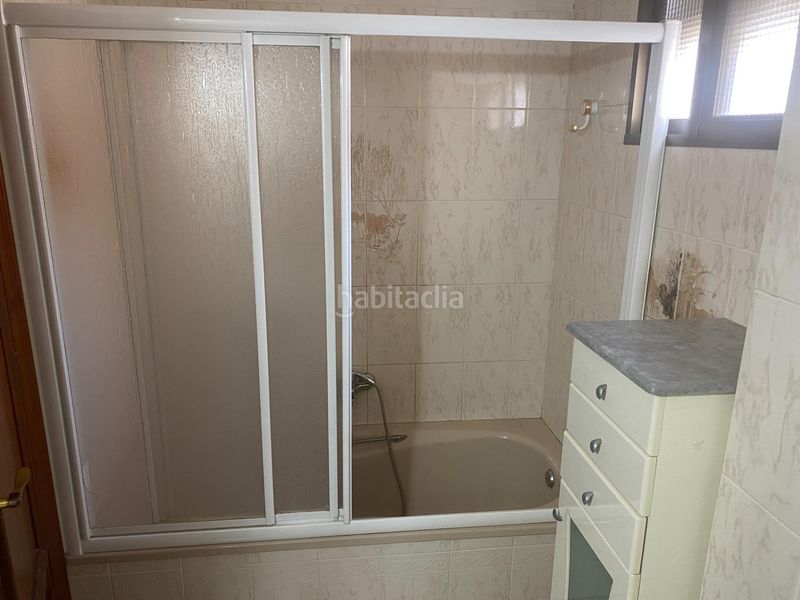 Foto f86928ed-ae6c-44b9-bae5-d18076daf591. Pis a Silla