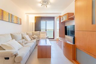 Miete Etagenwohnung  Rei jaume i. Piso en alquiler en catarroja, avenida jaume i 140 m2 y garaje i
