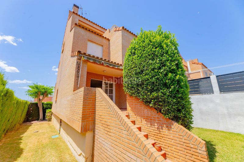 Foto 1cfd8a6d-1740-4bfe-97c5-03568e9b5d99. Casa adossada amb aparcament a Mas Camarena Bétera